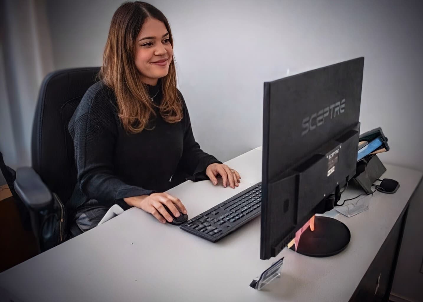 Esmerly Feliz at work